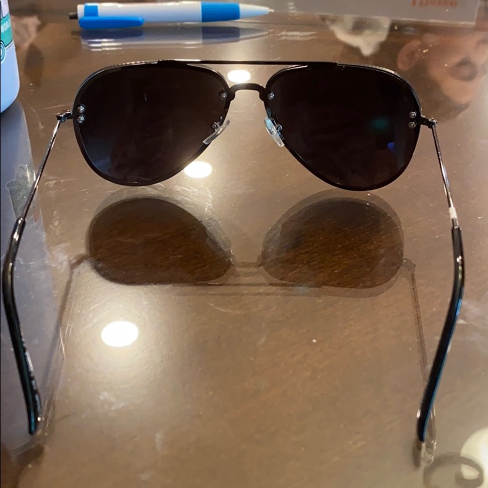 sunglasses - Picture 3 of 4